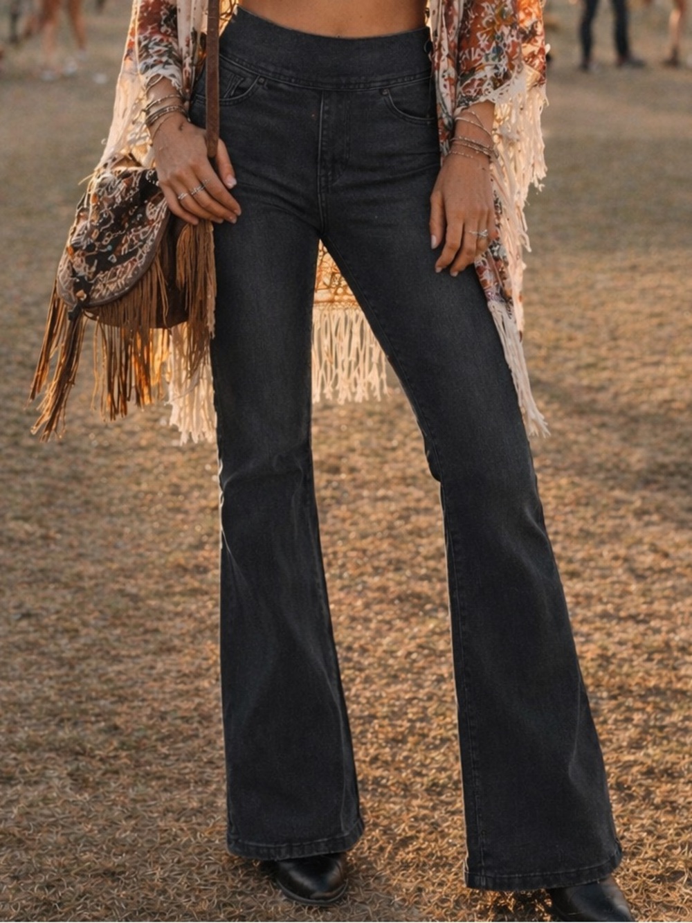 American Eagle Pull On Wide Leg Flare Jeans Luxe Stretch Real Good High Rise Med